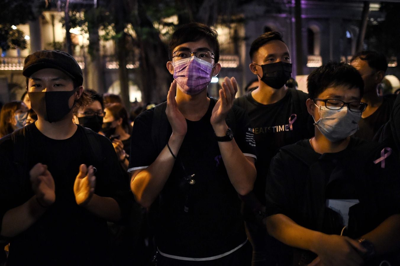 Fotos: Hong Kong se tiñe de morado