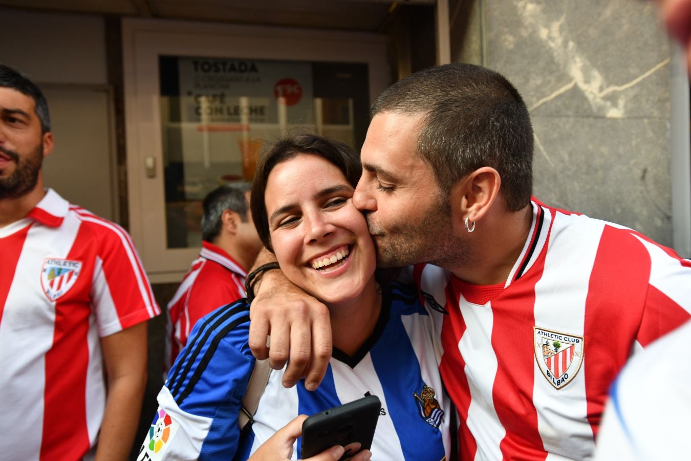 Fotos: Buen ambiente entre las aficiones