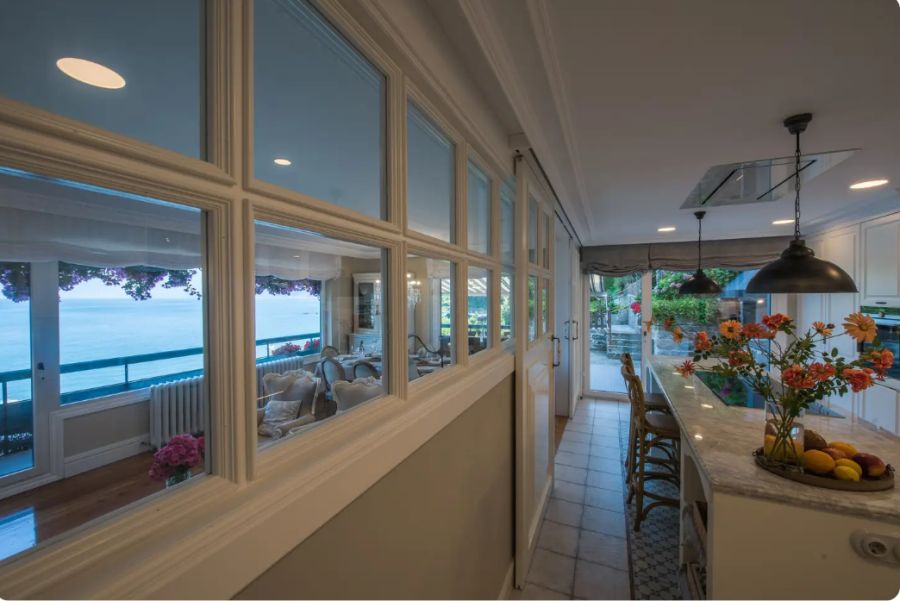 Desde esta villa se divisa el ratón de Getaria 