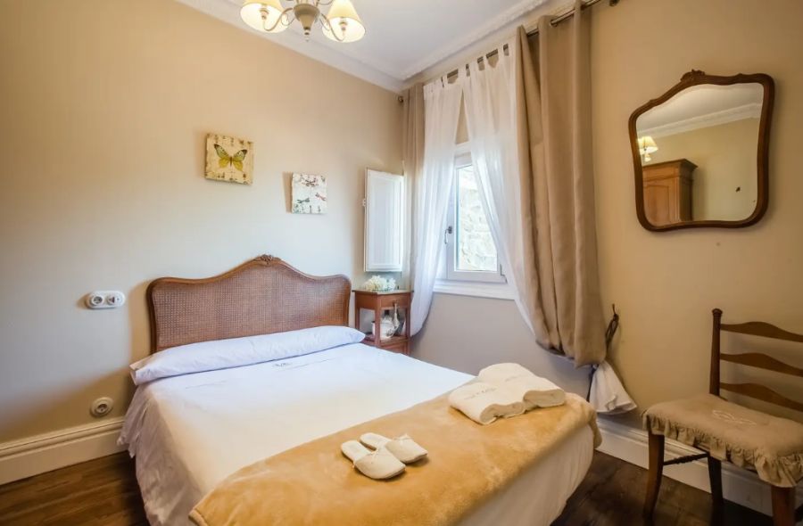 Desde esta villa se divisa el ratón de Getaria 