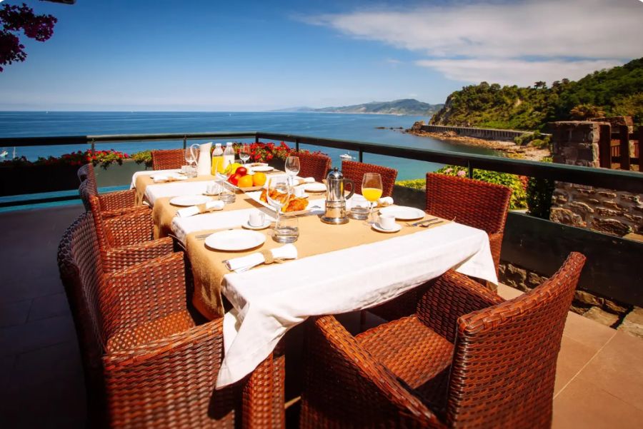 Desde esta villa se divisa el ratón de Getaria 