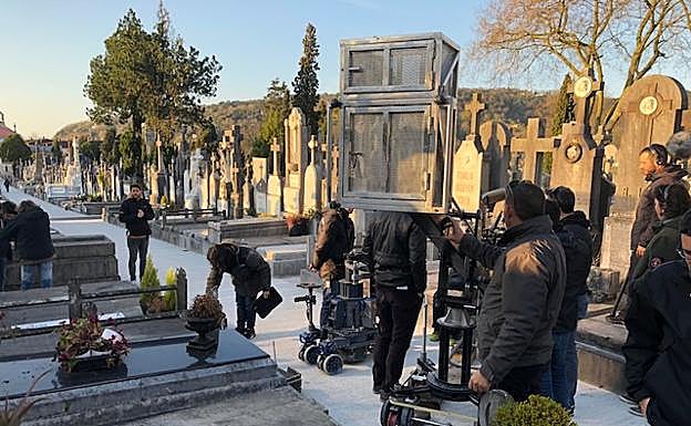 Rodaje de la serie en el cementerio Polloe de San Sebastián