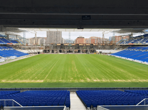 Así ha crecido la grada Norte los últimos meses 