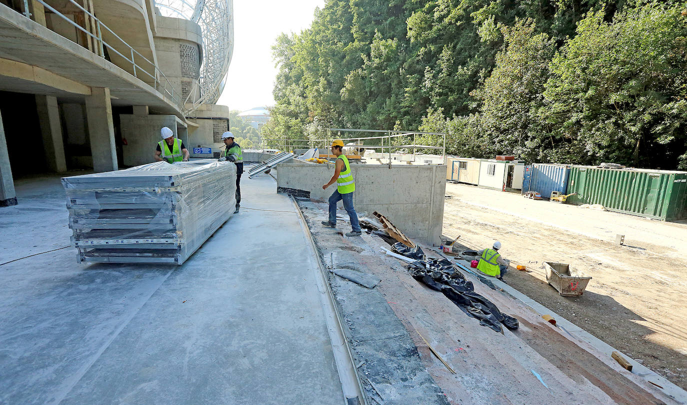 El estadio prácticamente está listo para acoger su estreno con todas las gradas completas en el Real Sociedad - Atlético de Madrid del próximo sábado 14