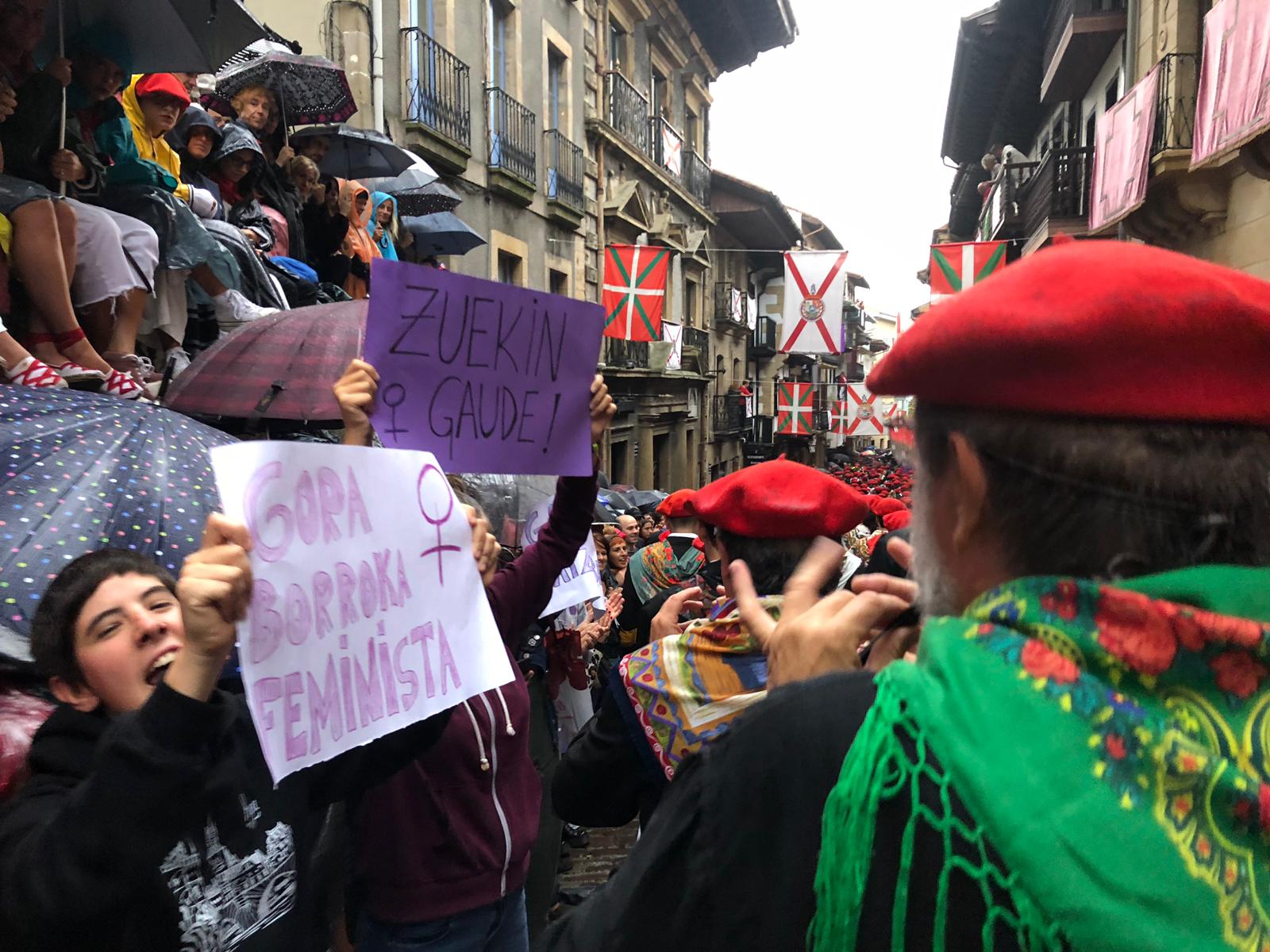 Fotos: La compañía Jaizkibel desfila sin incidentes