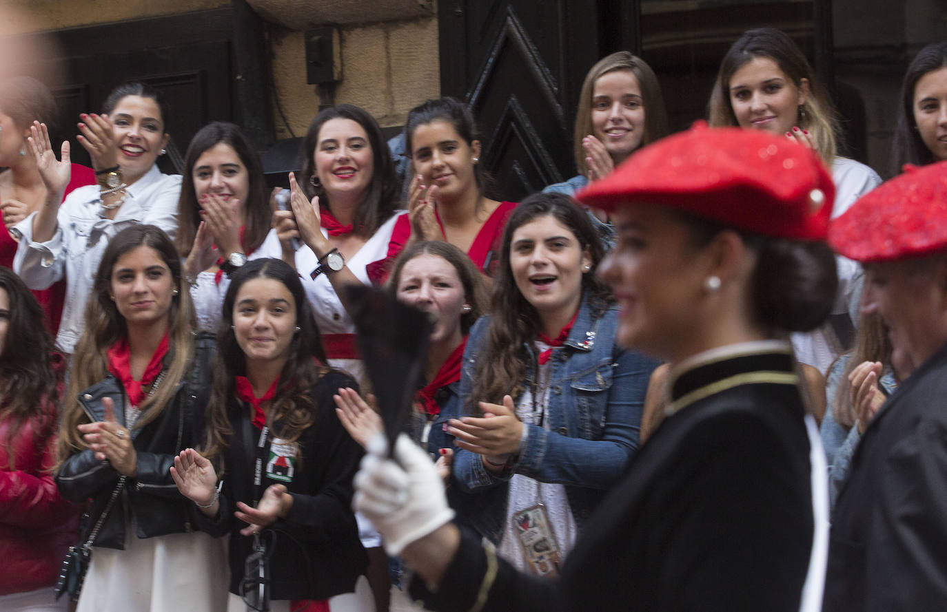 Fotos: Hondarribia se vuelca con el Alarde