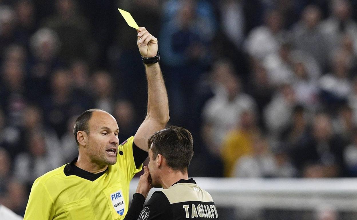 Mateu Lahoz, el árbitro del Real Sociedad-Atlético