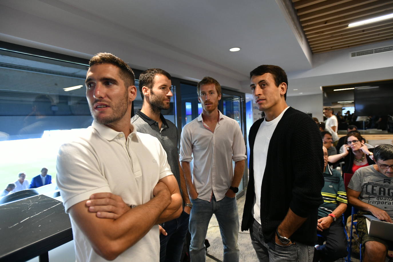 Zaldua, Agirretxe, Zurutuza y Oyarzabal durante el acto de presentación. 
