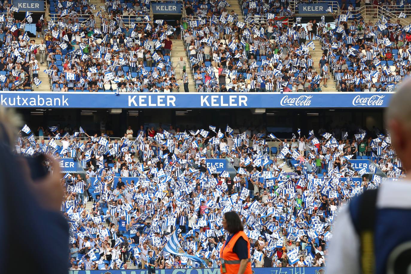 Expectación entre los aficionados de la Real Sociedad por conocer y estrenar el nuevo Reale Arena