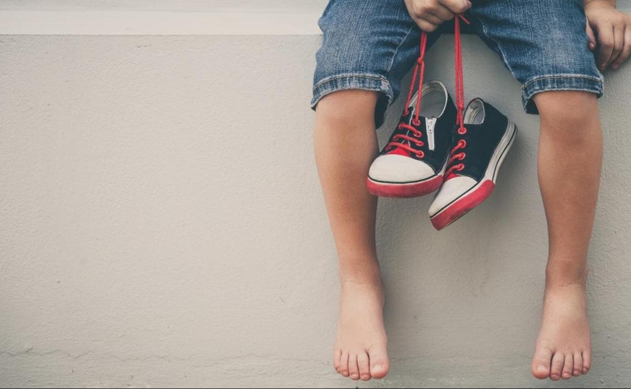 Las caídas frecuentes de los niños pueden ser un síntoma de problemas en los pies