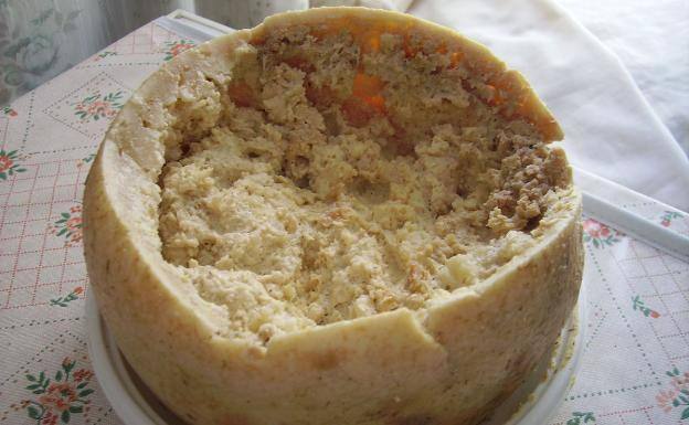 Queso con gusanos