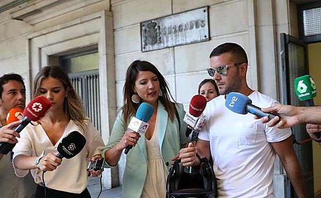 Ángel Boza a la salida de los juzgados de Sevilla. 