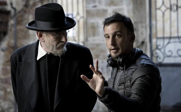 Alejandro Amenábar compite en el Festival de San Sebastián con 'Mientras dure la guerra': «He querido dar argumentos a las dos Españas»