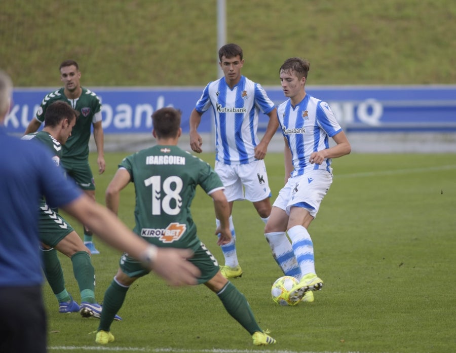 El filial realista logra un importante triunfo en Zubieta con un Garrido que resulta fundamental gracias a sus dos goles. 