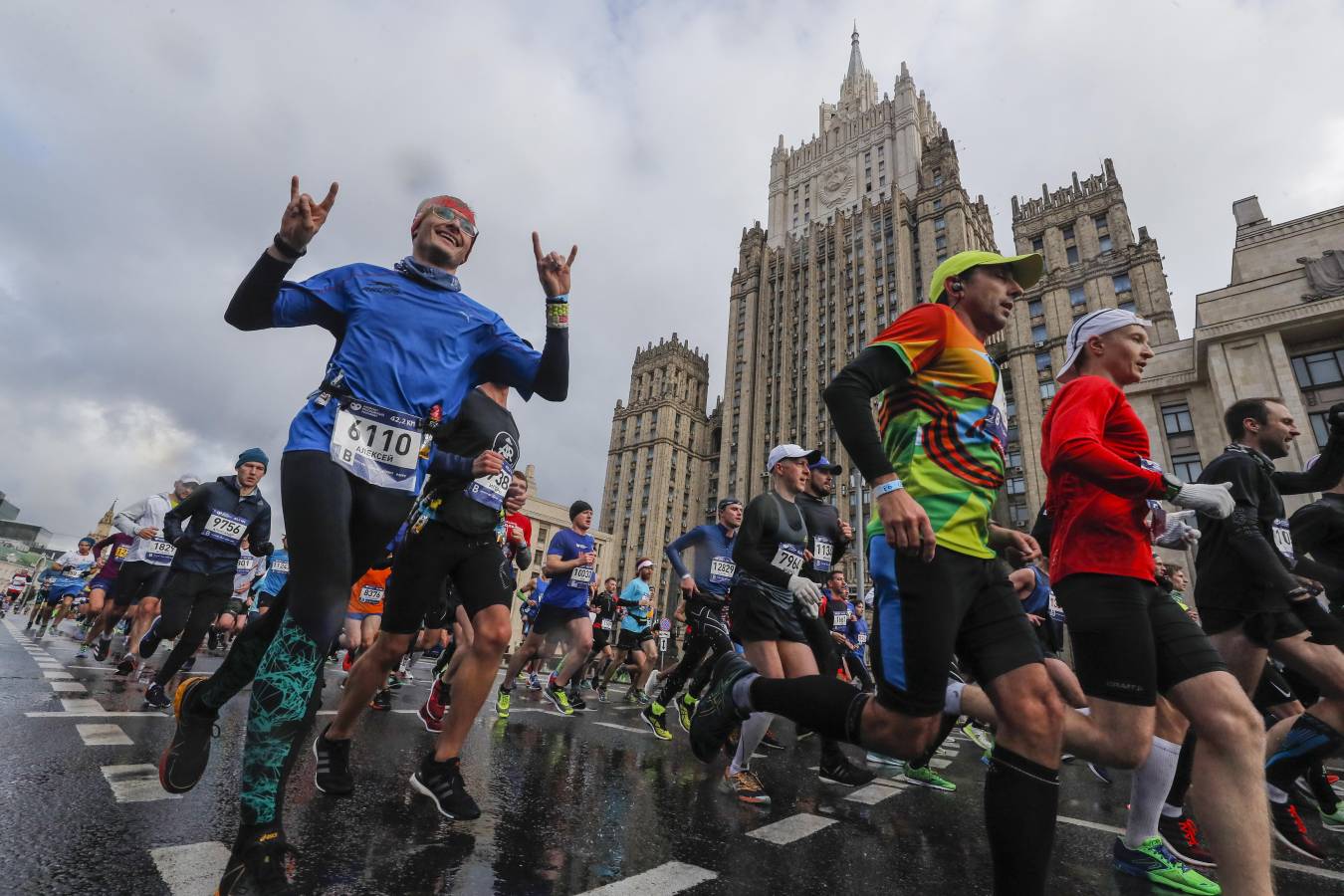 El Maratón de Moscú reunió a miles de runners que descubrieron la capital rusa de una forma diferente.