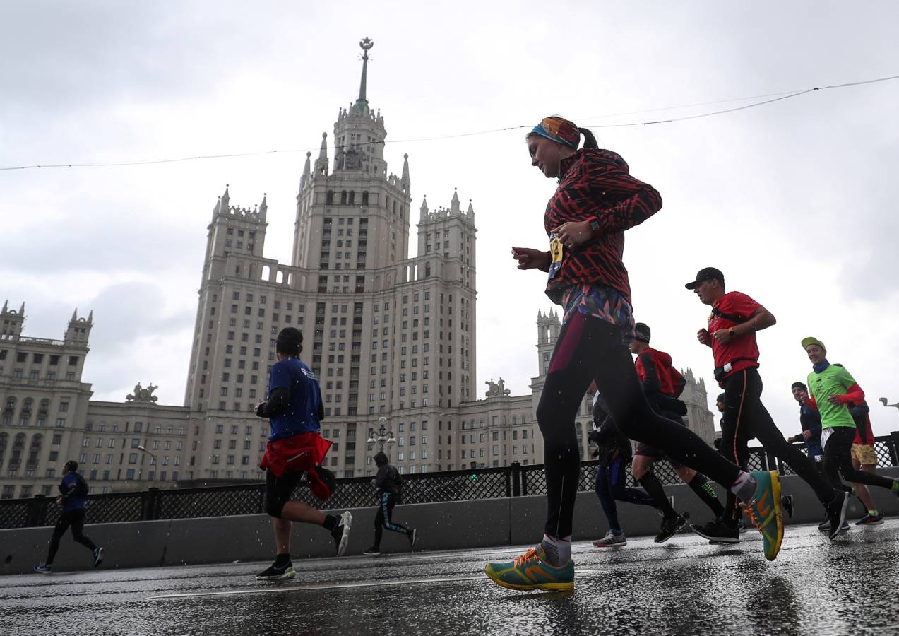 El Maratón de Moscú reunió a miles de runners que descubrieron la capital rusa de una forma diferente.