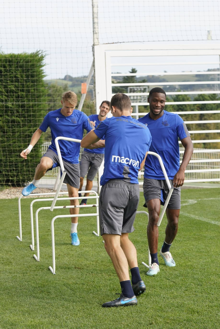 Fotos: Real Sociedad, todo a punto para enfrentarse al Alavés