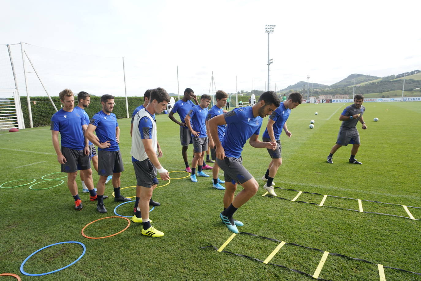 Fotos: Real Sociedad, todo a punto para enfrentarse al Alavés