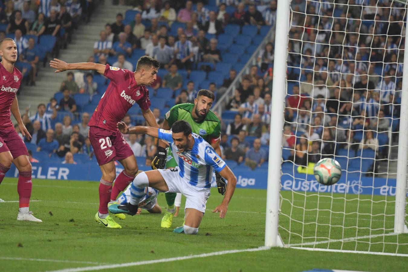 El Reale Arena es el escenario en el que se disputa el derbi vasco. 