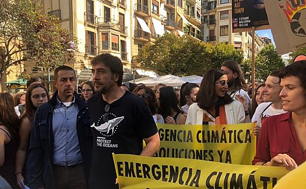 La concentración ha movilizado a centenares de personas. 