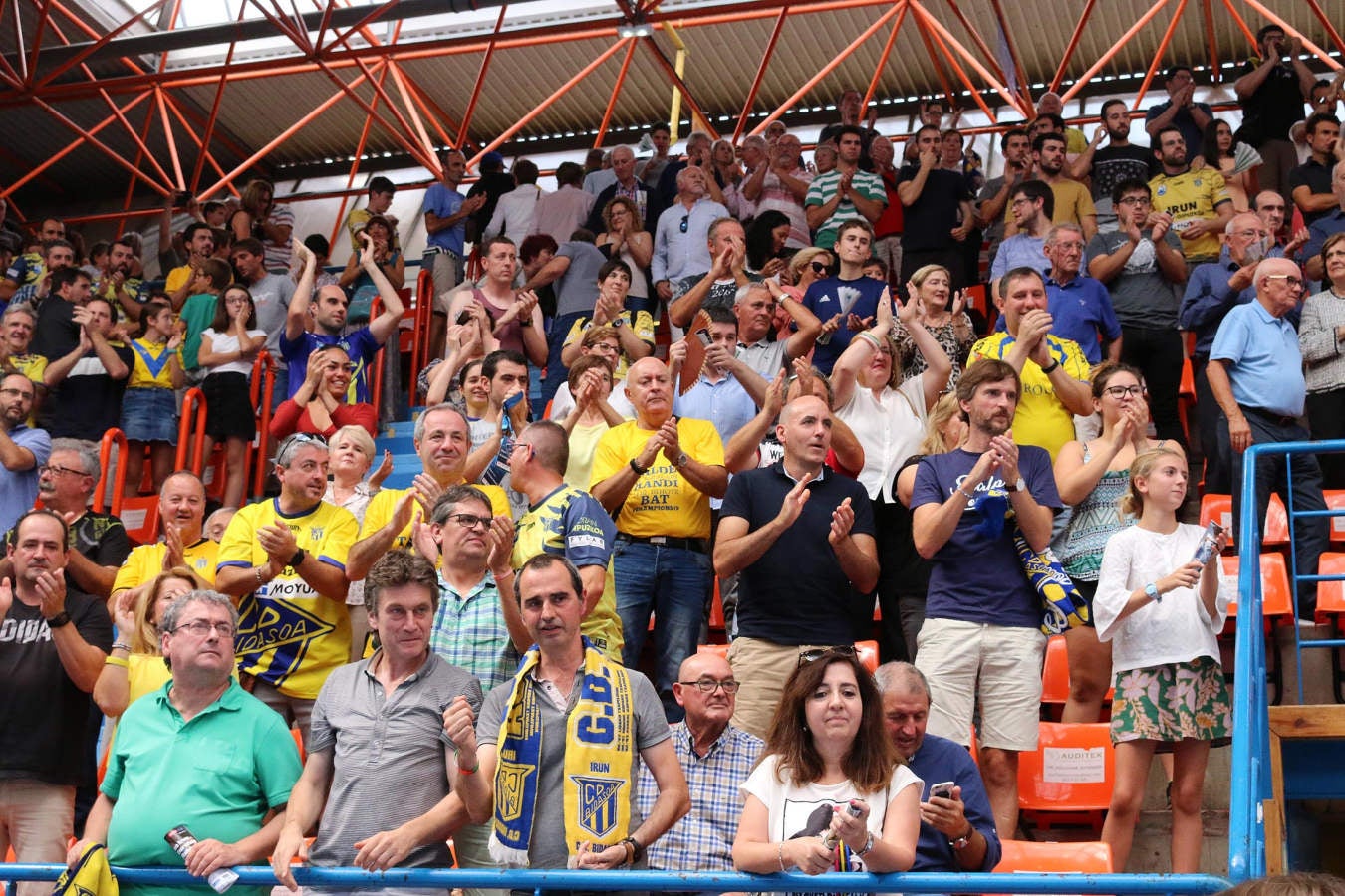 El Bidasoa-Irun remonta a los macedonios y siguen invictos