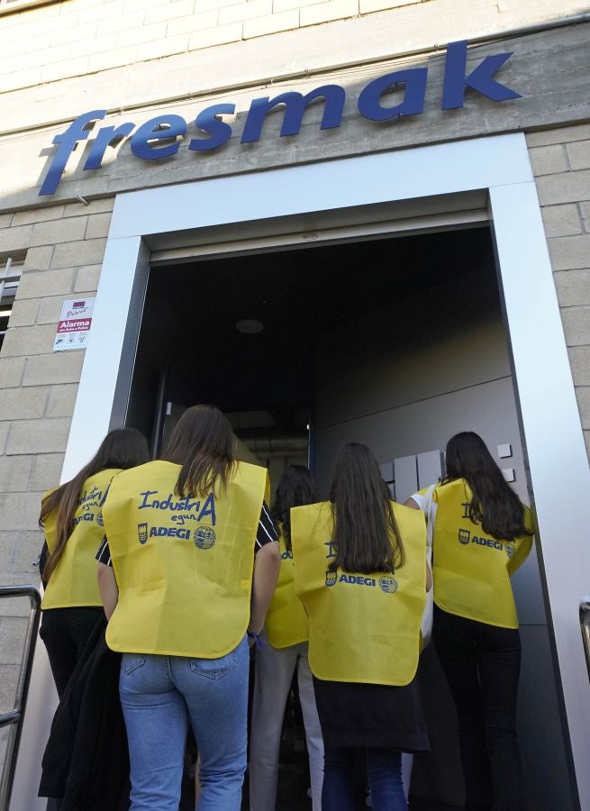 Los jóvenes guipuzcoanos han visitados diversas empresas industriales del territorio. 