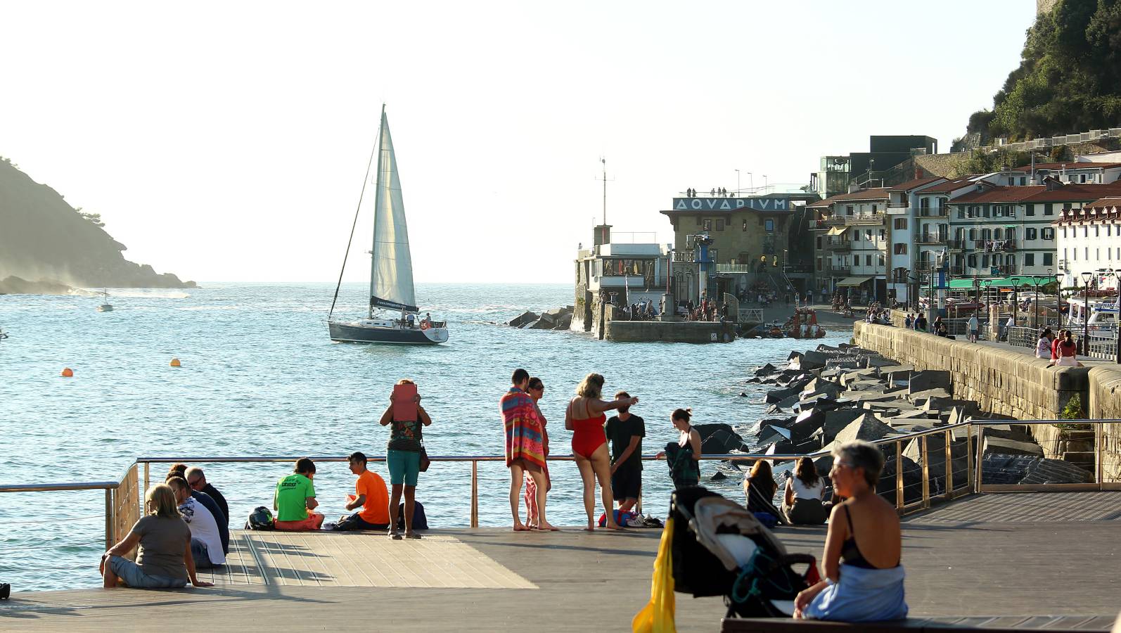 Las condiciones se dejaron sentir en todo el litoral guipuzcoano, y en San Sebastián, como siempre, dejaron momentos espectaculares.