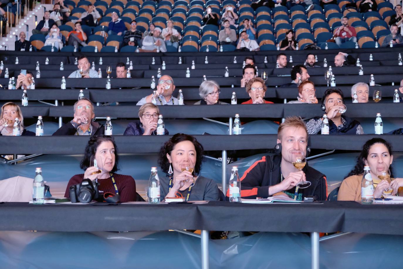 La influencia de Juan Sebastián Elcano en la tradición de la parrilla de Getaria, las palabras de Joan Roca, del tres estrellas Michelin El Celler de Can Roca (Girona), los hongos marinos descubiertos por el triestrellado Ángel León (Aponiente) o la reinvención de la tradición colombiana a cargo de Leonor Espinosa han destacado este martes en la segunda jornada de San Sebastian Gastronomika