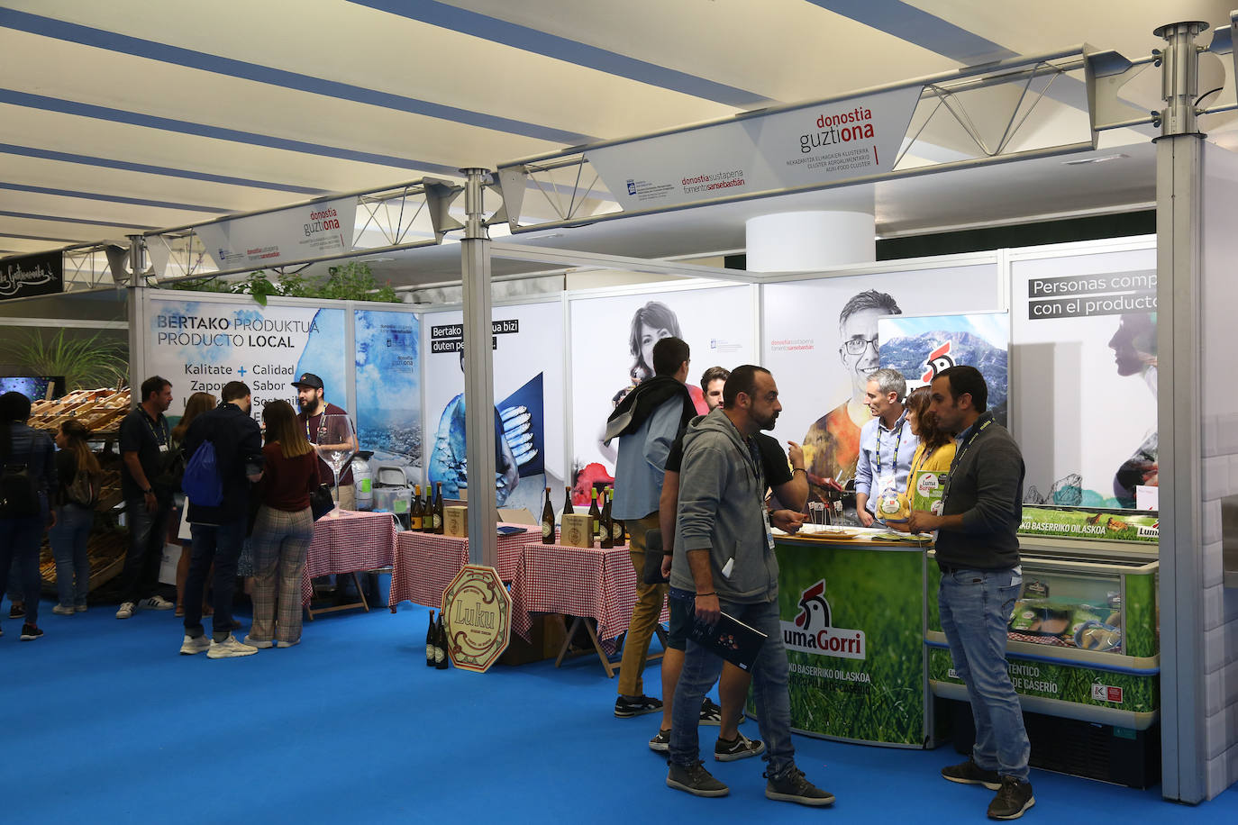 La influencia de Juan Sebastián Elcano en la tradición de la parrilla de Getaria, las palabras de Joan Roca, del tres estrellas Michelin El Celler de Can Roca (Girona), los hongos marinos descubiertos por el triestrellado Ángel León (Aponiente) o la reinvención de la tradición colombiana a cargo de Leonor Espinosa han destacado este martes en la segunda jornada de San Sebastian Gastronomika