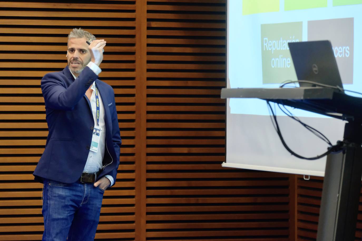 La influencia de Juan Sebastián Elcano en la tradición de la parrilla de Getaria, las palabras de Joan Roca, del tres estrellas Michelin El Celler de Can Roca (Girona), los hongos marinos descubiertos por el triestrellado Ángel León (Aponiente) o la reinvención de la tradición colombiana a cargo de Leonor Espinosa han destacado este martes en la segunda jornada de San Sebastian Gastronomika