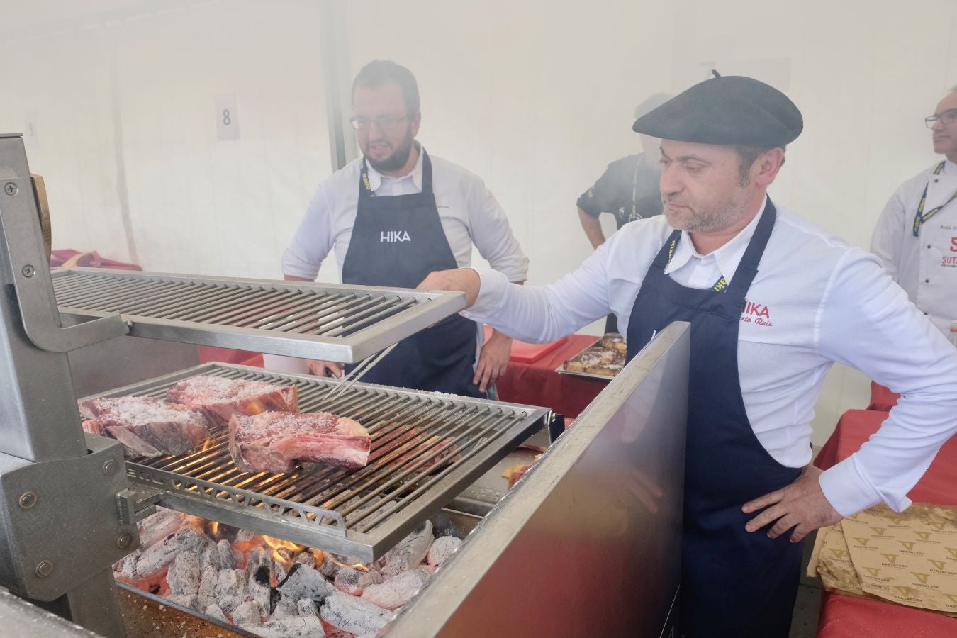 El concurso de parrillas es el evento destacado de la tercera jornada del congreso gastronómico