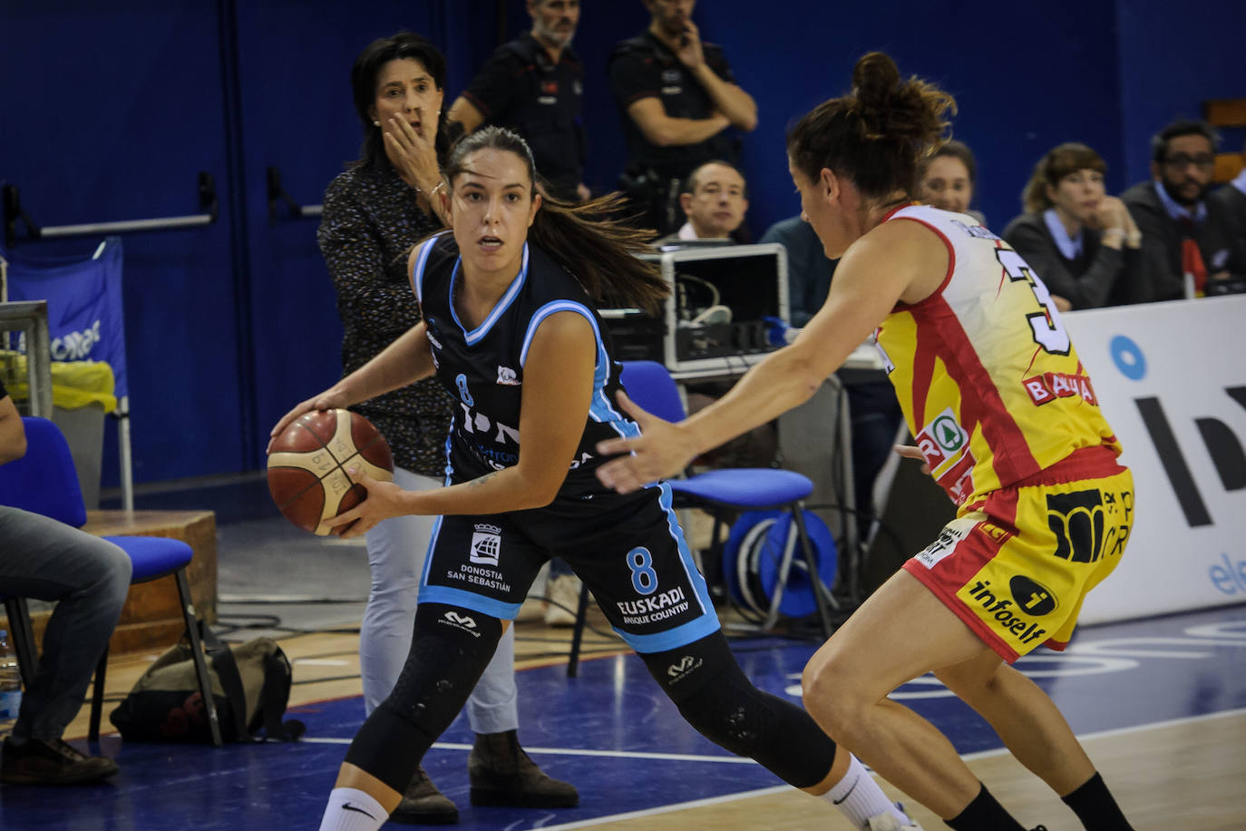 El campeón de Liga, el Girona, no da opción al IDK Gipuzkoa, que sigue sin estrenarse. Perdió este miércoles 45-67 en el Gasca.