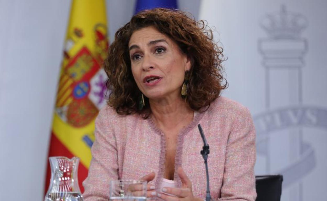 La ministra de Hacienda, María Jesus Montero, tras el Consejo de Ministros.