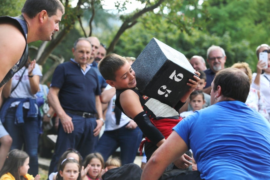 Fotos: Julen Arburua se lleva la txapela en Idiazabal