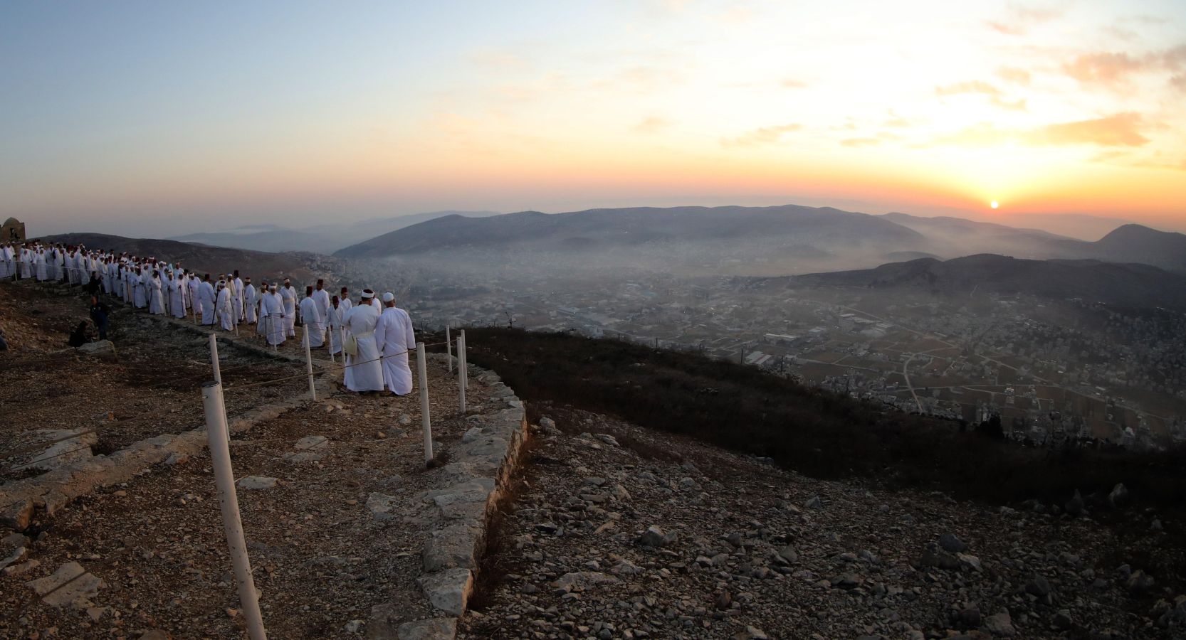 Fotos: Los samaritanos rezan en la montaña
