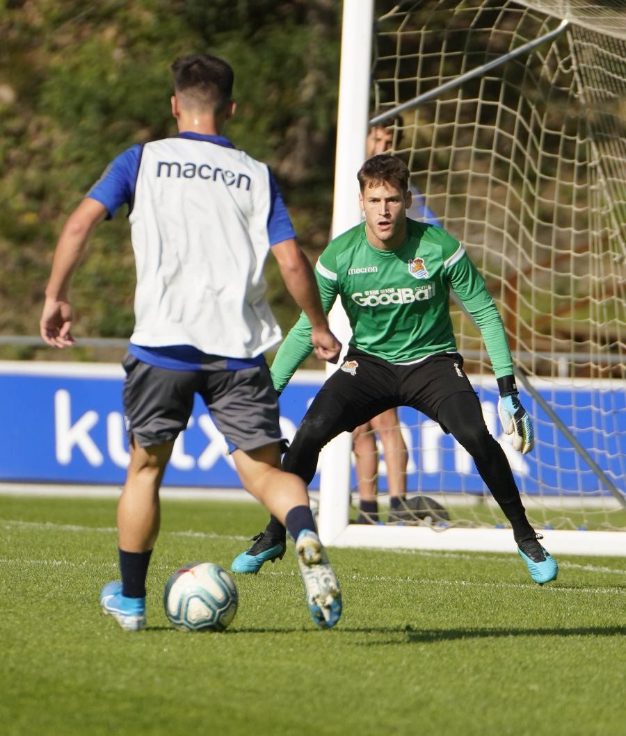 Fotos: Los más pequeños disfrutan viendo el entrenamiento de la Real en Zubieta