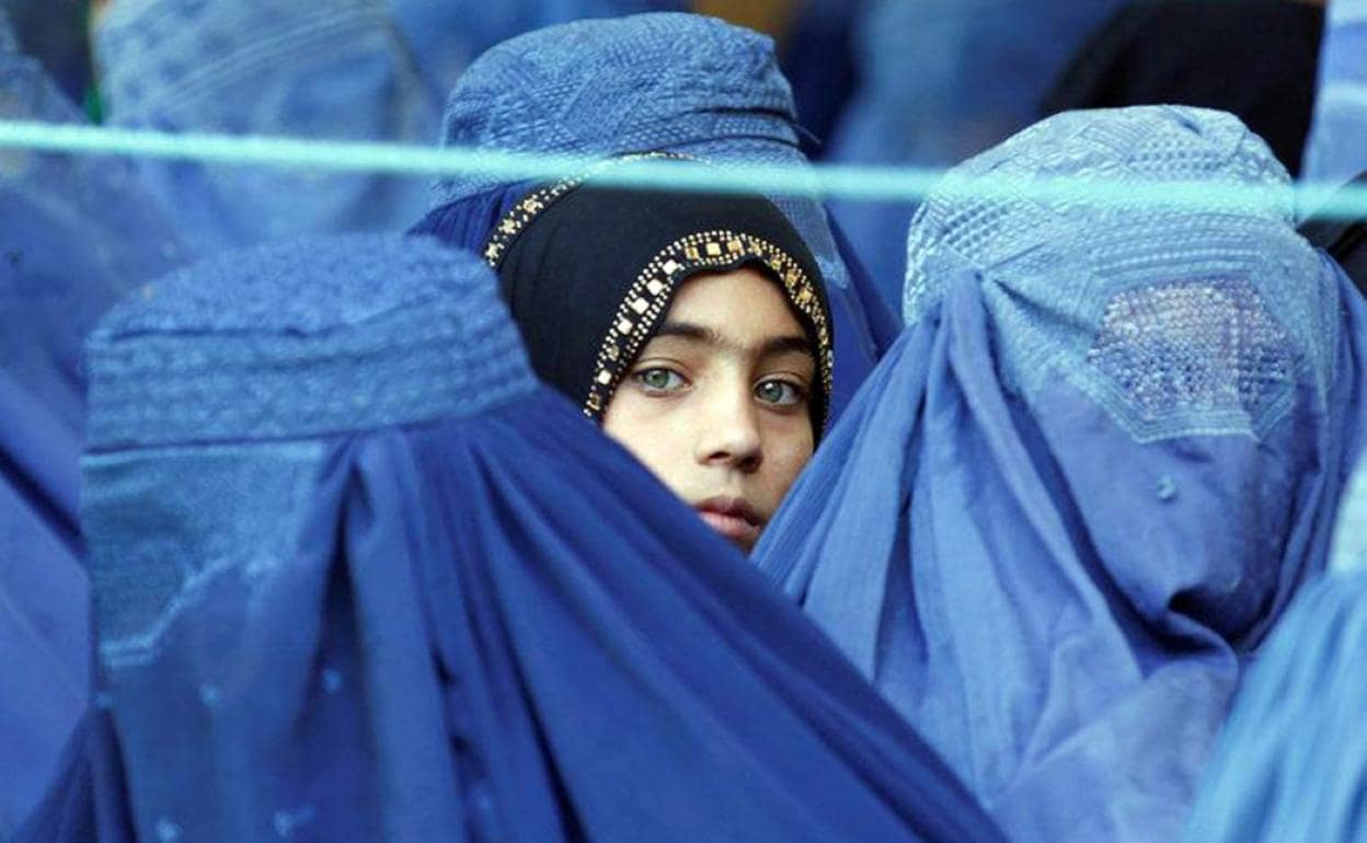 Condicionamiento. Fotograma de la película que muestra el papel de la mujer en Afganistán. 