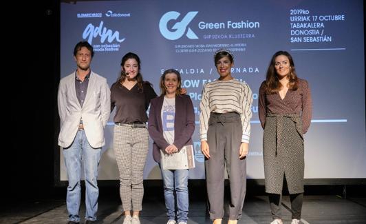 untos, organizadores y representantes institucionales.