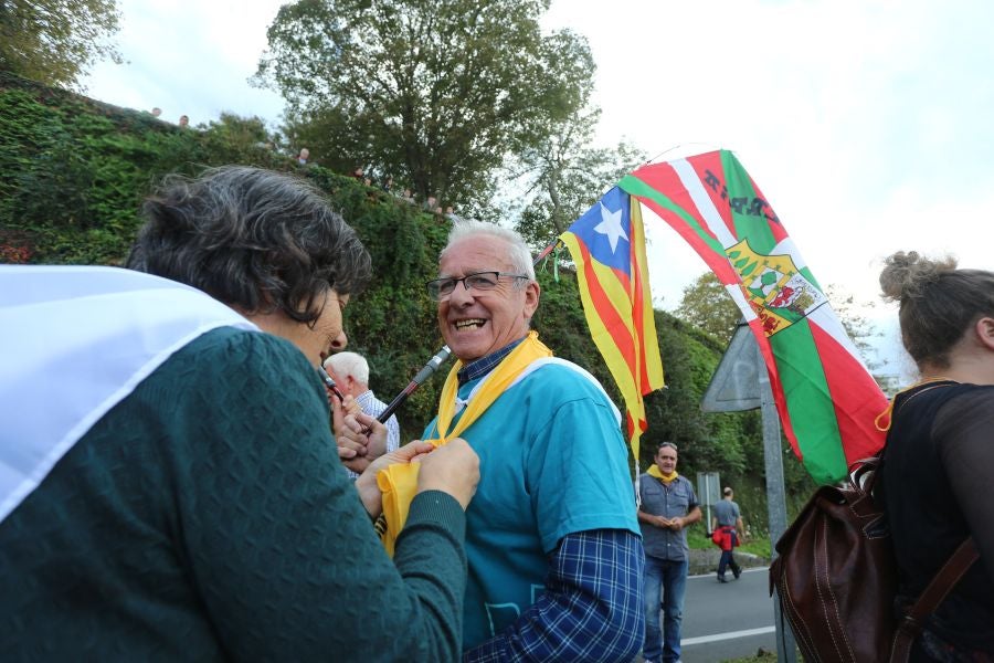 Fotos: Arranca en Donostia la manifestación de Gure Esku en favor de los condenados del procés