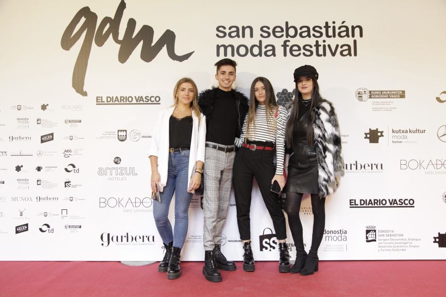 Este sábado, por la mañana, el Museo San Telmo acoge los quince desfiles de diseñadores guipuzcoanos y comercios multimarca: Mosquito Blue, Molupita, O`Farril, La Romantique, Telarista Urbana, Maider Alzaga, Luhei, Testone Hojas, Laia Varela, Davidi Dú, Anhelo, Sastrería Aldabaldetreku, Inge Zubeldia. 