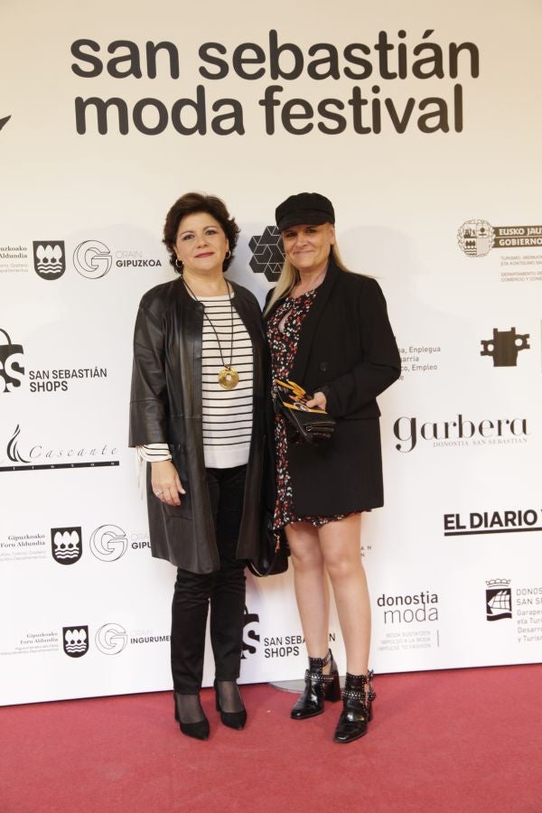 Este sábado, por la mañana, el Museo San Telmo acoge los quince desfiles de diseñadores guipuzcoanos y comercios multimarca: Mosquito Blue, Molupita, O`Farril, La Romantique, Telarista Urbana, Maider Alzaga, Luhei, Testone Hojas, Laia Varela, Davidi Dú, Anhelo, Sastrería Aldabaldetreku, Inge Zubeldia. 