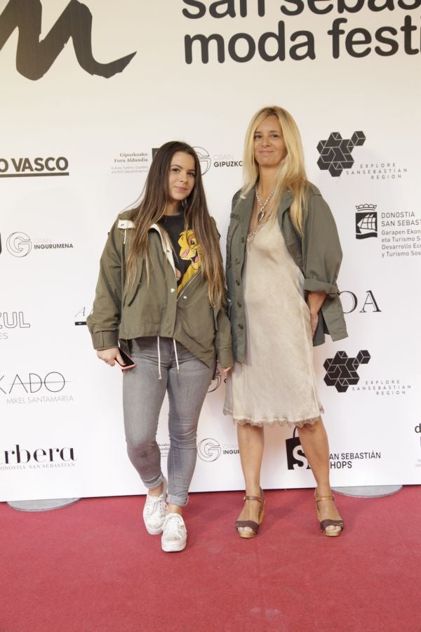 Este sábado, por la mañana, el Museo San Telmo acoge los quince desfiles de diseñadores guipuzcoanos y comercios multimarca: Mosquito Blue, Molupita, O`Farril, La Romantique, Telarista Urbana, Maider Alzaga, Luhei, Testone Hojas, Laia Varela, Davidi Dú, Anhelo, Sastrería Aldabaldetreku, Inge Zubeldia. 