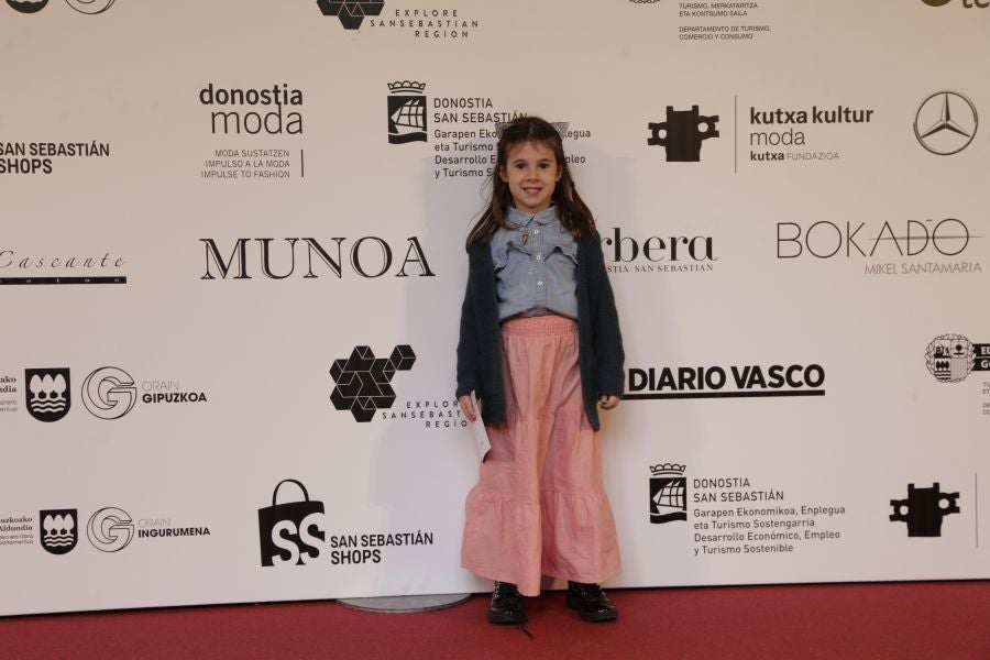 Este sábado, por la mañana, el Museo San Telmo acoge los quince desfiles de diseñadores guipuzcoanos y comercios multimarca: Mosquito Blue, Molupita, O`Farril, La Romantique, Telarista Urbana, Maider Alzaga, Luhei, Testone Hojas, Laia Varela, Davidi Dú, Anhelo, Sastrería Aldabaldetreku, Inge Zubeldia. 