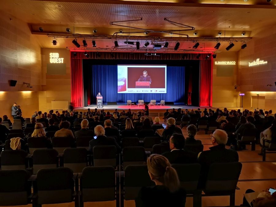 Fotos: Diálogos de la Eurorregión en Ficoba