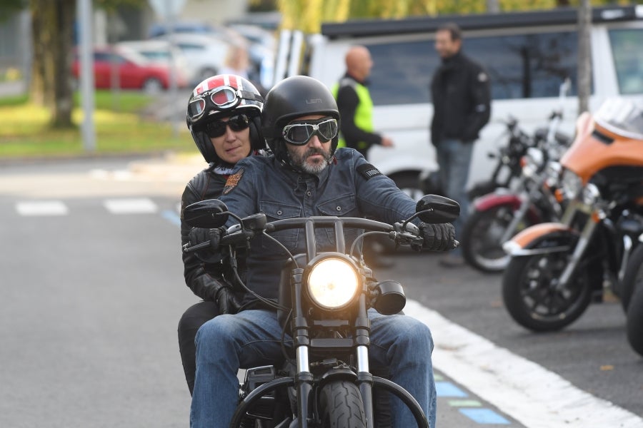 Fotos: Decenas de moteros protestan contra el mal estado de las carreteras