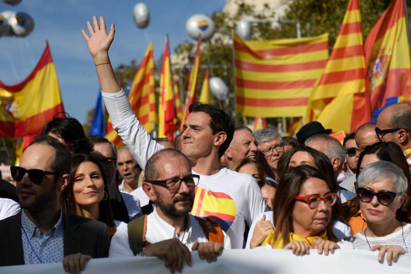 Fotos: Masiva marcha en Barcelona por la unidad de España