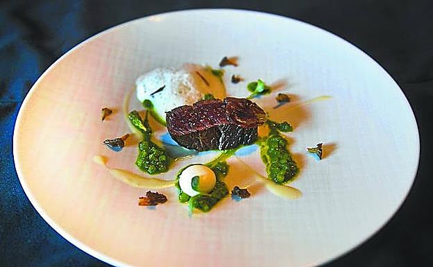 Uno de los deliciosos platos a saborear en el restaurante bilbaíno.