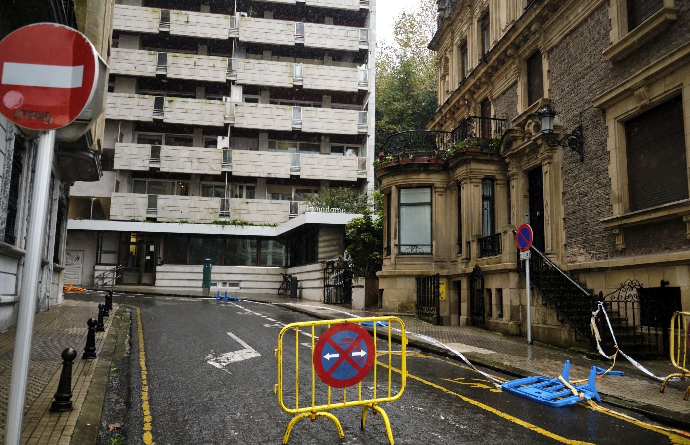 San Sebastián y otras localidades costeras permanecen en alerta naranja por fuerte oleaje con olas que pueden superar los cinco metros