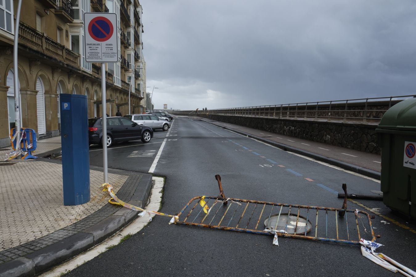 San Sebastián y otras localidades costeras permanecen en alerta naranja por fuerte oleaje con olas que pueden superar los cinco metros