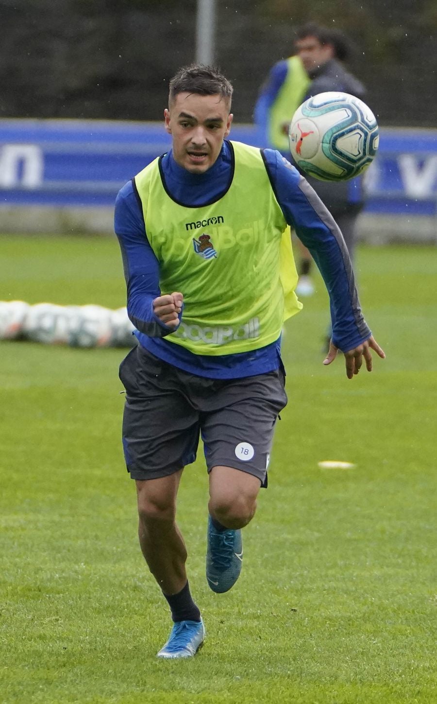 Cinco jugadores del Sanse han saltado al césped por la lista de bajas, a las que se suma el lateral navarro Monreal. 